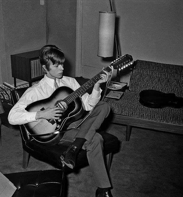 Bowie de adolescente. Fuente: www.mirror.co.uk